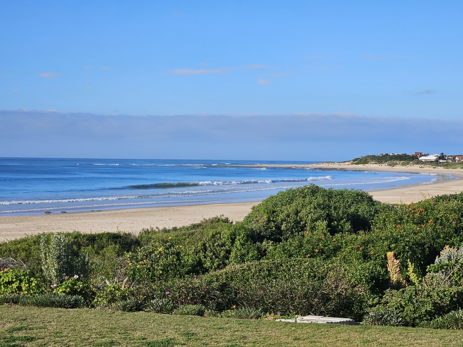 2 Bedroom Property for Sale in Wavecrest Eastern Cape